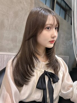 ライン(LINE) 韓国風/レイヤー/小顔/前髪カット/髪質改善/グレージュ/透明感