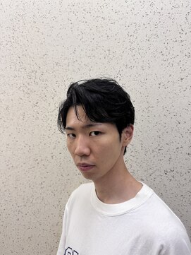 クロムトウキョウ ザ バーバー 新宿本店(CHROM TOKYO the Barber) フェザーパーマ/刈り上げ/ツーブロ/メンズ