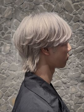men's salon Gaudi 西宮北口店【メンズサロン ガウディ】【4月3日OPEN（予定）】 メンズウルフカット×ホワイトカラー×カルマパーマ仕上げ
