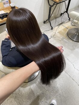 ウルヘアー(ULU hair)の写真/厳選された薬剤を使用した業界最先端のミライストレートは、格別の仕上がりを約束します。