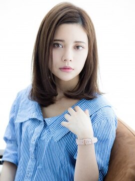 ティファ 栄(Tiffa) 似合わせカットの大人かわいいグレージュ耳かけ小顔ミディアム☆