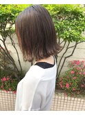 ミディアム切れっぱなしボブ×フォギーグレージュ