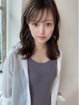 アフロート ディル(AFLOAT D'L) AFLOAT《矢田菜津紀》表参道　大人可愛いレイヤー艶感◎髪型