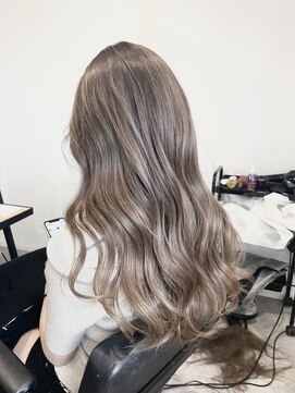 ナンバー(number+) 20代30代ハイライトバレイヤージュブリーチ立体感透け感