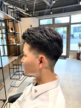 ユリイカビヨウシツ 七三フェード