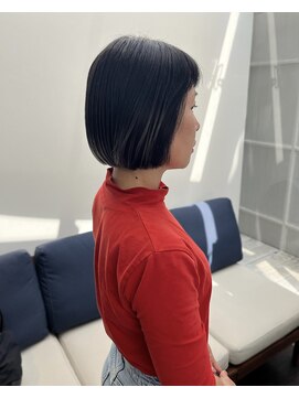 トレス(TRESS) ミニボブ/襟足ギリギリ/切りっぱなし/デザインブリーチカラー