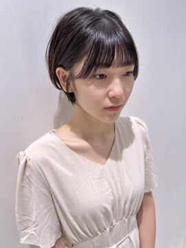 ステア ケース(stair case) 大人髪質改善　耳かけ丸みショートボブ　サイドバング