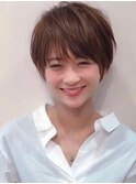 美髪シアーカラーピンクブラウンショートカット切りっぱなしボブ