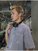 金髪スパイキーショート