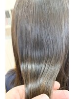 テラス(Terasu)&nbsp;函館/グレージュ/透明感/つや髪/大人髪/ヘッドスパ