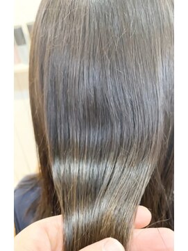 テラス(Terasu) 函館/グレージュ/透明感/つや髪/大人髪/ヘッドスパ