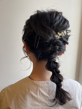 パーク(PERK) ミディアム編みおろしアレンジ