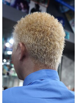 ツークツワンク バーバー 新宿(ZUG2WANG BARBER) イージーパンク