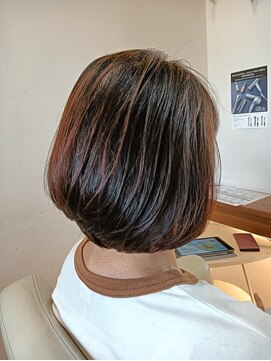 アフィーノ(affino) 前下がりボブ