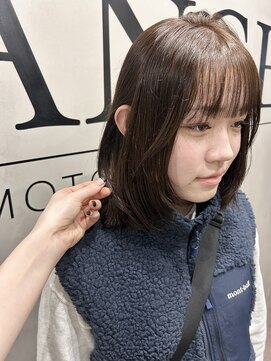 アヴァンス 神戸元町店(AVANCE.) ヘーゼルブラウンにレイヤーカット