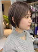ピンクハッシュカットくびれショートヨシンモリ