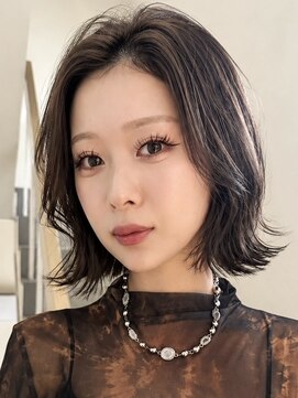 シキ(SIKI) ブリーチハイライト髪質改善ダブルカラーボブショート