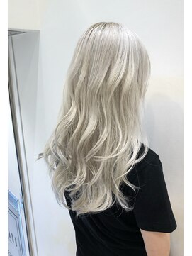 トルネード(TORNADO) オフホワイトセミロング