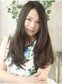 かきあげるときの仕草まで計算 セクシーゆる巻き と和・巣鴨店