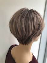 ナンバー エアロ 横浜(N° +aero)&nbsp;大人可愛い20代30代40代小顔ワンサイドショートボブ丸み前下がり