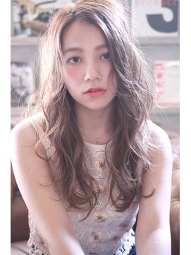 ラべリー 池袋(LOVELEY) ラベージュアッシュ　透明感　【池袋】