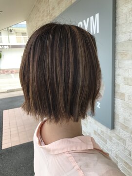 オンド(onde) ぱつっとハイライトボブ