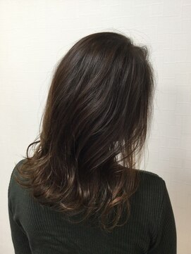 ヘアートルウィ(HAIR Tleu'i) ほんのりインナーカラー/ゆるふわで柔らかい印象♪