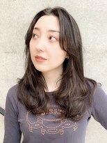 トエン(toen)&nbsp;無造作レイヤーが可愛い＊ワンカールセミディ