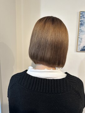 マリン(Marine) 20代30代切りっぱなしボブ透明感グレージュ