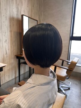 エヌアンドエー 杉戸高野台店(N&A) 大人かわいいサラ艶ストレート 黒髪ショートボブ 縮毛矯正