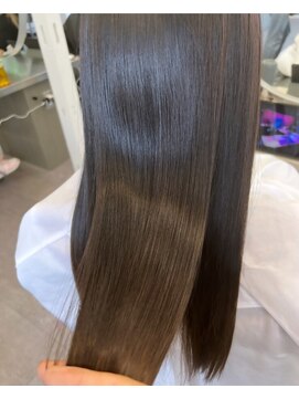 ログ キンシチョウ(L.O.G KINSHICHO) 酸性ストレートでサラサラロングに[錦糸町/縮毛矯正/髪質改善]