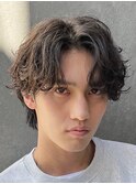 渋谷波巻きスパイラルパーマシャドウパーマメンズセンターパート