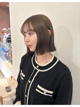 ツナグ(tsunagu) ぱつっとボブ×オリーブベージュ