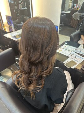 キャラ 池袋本店(CHARA) 【大人気インナーカラー!】ミルクティーベージュで艶々盛れ髪♪