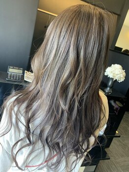 【グレイカラー・白髪カバーが大人気★】雰囲気に合わせて自然なスタイルを。あなたの理想を叶えます！