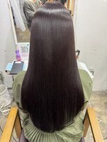 ピア ヤクイン(Pia Yakuin) ウネリ広がりが気になる方にオススメの縮毛矯正