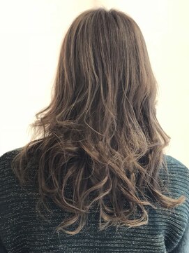ヘアメイク アース ユーカリが丘店(HAIR & MAKE EARTH) 透き通るようなグレージュロング