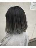切りっぱなしボブグレーグラデーション
