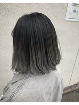 マスト ヘアー(must hair)&nbsp;切りっぱなしボブグレーグラデーション