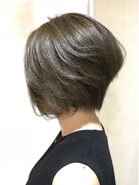 マグヘアー(mag hair) 大人☆フェミニン ショートボブ