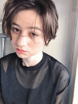 ルーム(Loom.) 〈スタイリング簡単〉柔らかい質感のニュアンス前下がりショート