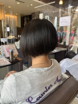 フォルテ 草薙店 刈り上げショート