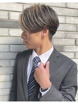 キートス(Kiitos)&nbsp;【イチオシスタイル】黄金比センターパート×ハイライト