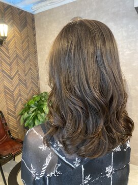 トッカ 河原町店(tocca) ☆大人オリーブベージュ☆