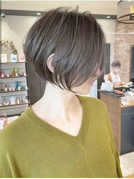 アンド ストーリーズ(&STORIES) 大人可愛い小顔ひし形クビレ丸み20代30代40代大人ショート(蘭)