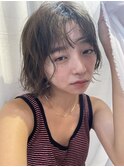 抜け感たっぷりくせ毛風カジュアルボブ
