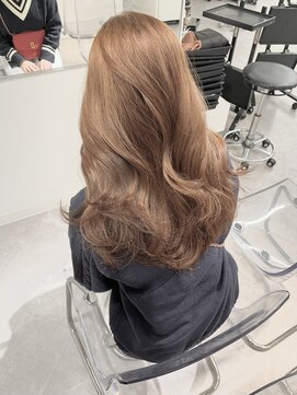 ラルムバイシー 新宿(LARME by Sea) ロングレイヤー×ケアブリーチ/ミルクティーブラウン(新宿/韓国)