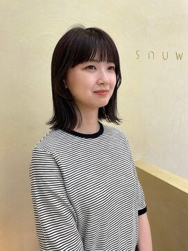 スニュウ(snuw) 【snuw mina】レイヤーカット/透明感カラー/伏見