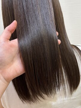 ケンジ 平塚 アネッタ(KENJE annetta) あなただけのAujuaトリートメントで艶髪に!