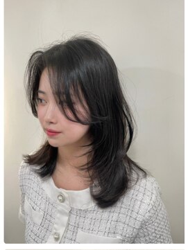 ヘアサロンJ 韓国風レイヤーカットです。